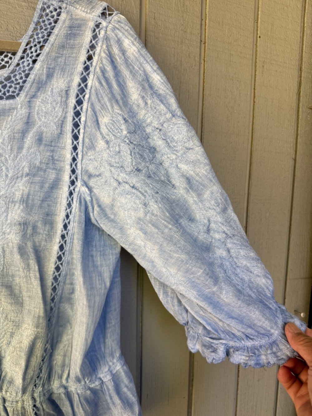 Women”s Democracy Blue Lace Top Size XL - Picture 4 of 6